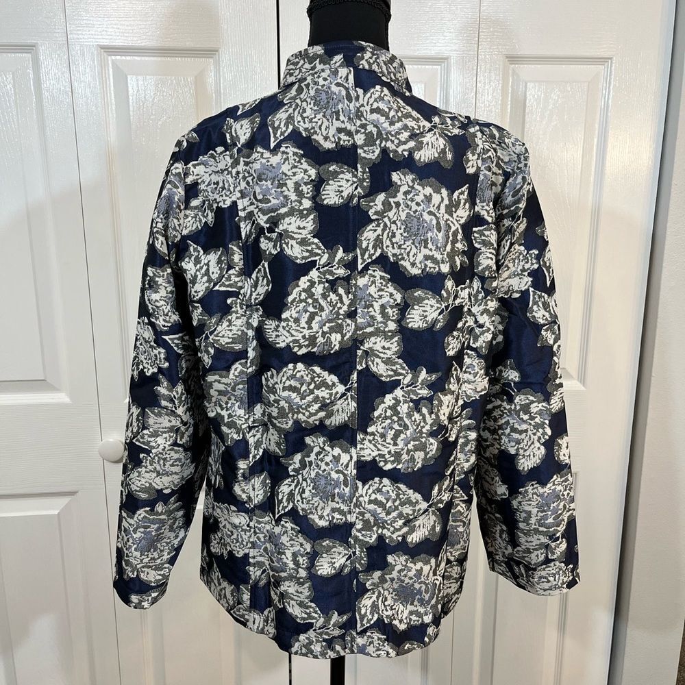 Tudor‎ Court Button Down Jacket - Picture 4 of 5